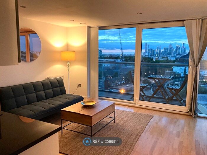 Studio To Rent In Distillery Tower, London, SE8