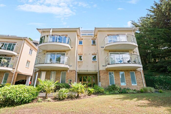 2 Bedroom Flat For Sale In Springfield Road, Ashley Cross, BH14