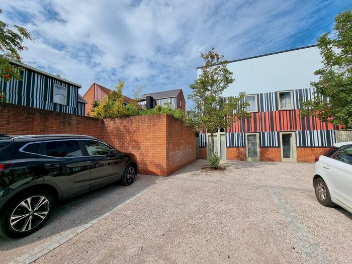 2 Bedroom Flat To Rent In Alexandra Road, Newhall, Harlow, CM17