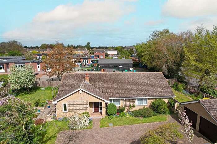 3 Bedroom Detached Bungalow For Sale In High Street, Bottisham, Cambridge, CB25
