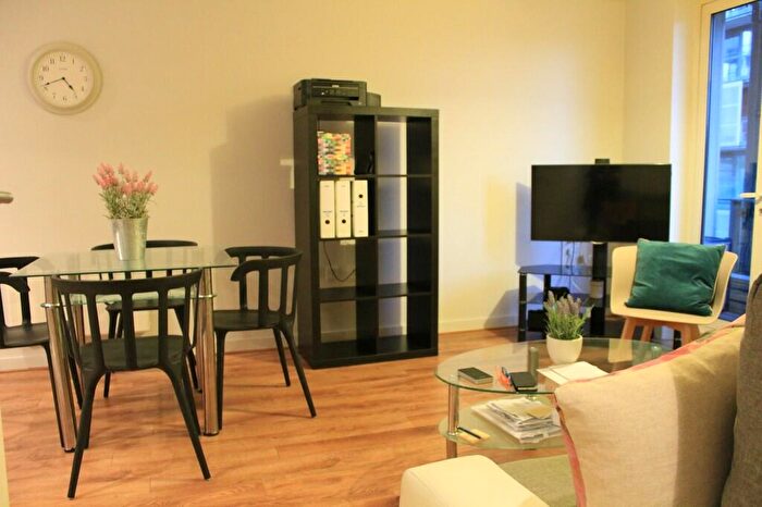 1 Bedroom Apartment To Rent In Spectrum, Block, Blackfiars Rd, M3