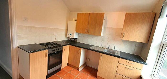1 Bedroom Flat To Rent In Top Flat, Lowther Road, DN1