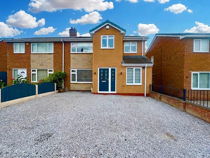 4 Bedroom Semi-Detached House For Sale In Spey Drive, Auckley, DN9
