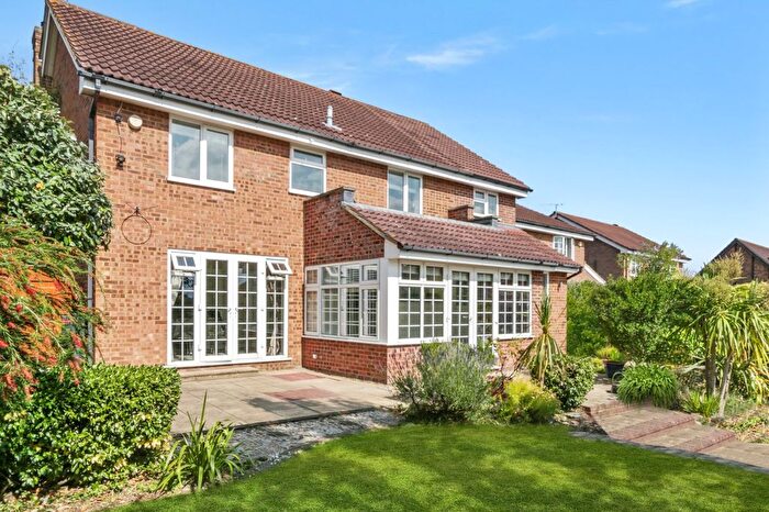 4 Bedroom Detached House To Rent In Stewart Close, Chislehurst, BR7