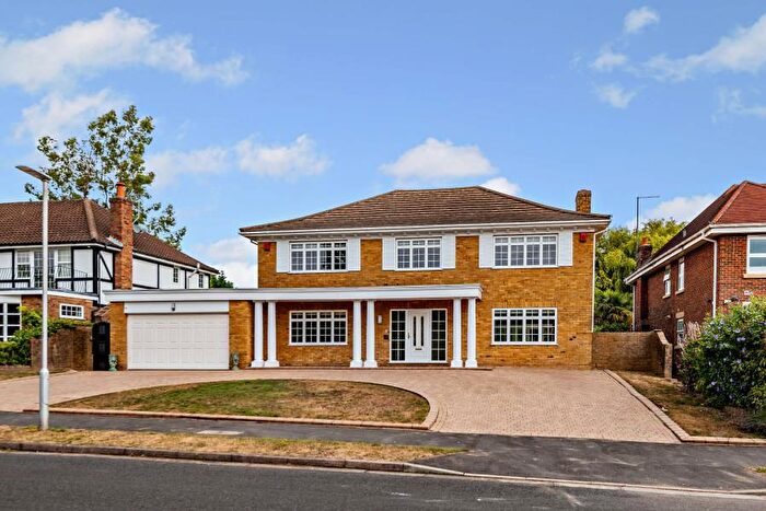 5 Bedroom Detached House To Rent In Lynwood Heights, Rickmansworth, WD3