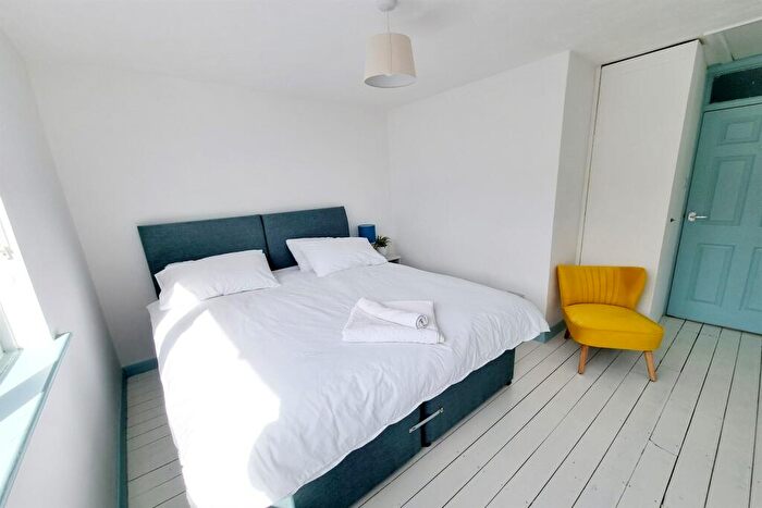 4 Bedroom Maisonette To Rent In Old Tree Parade, Broad Street, BN25