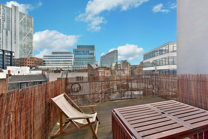 2 Bedroom Mews To Rent In Scrutton Street, London, EC2A