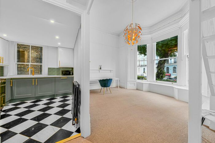 1 Bedroom Flat To Rent In Elgin Crescent, London, W11