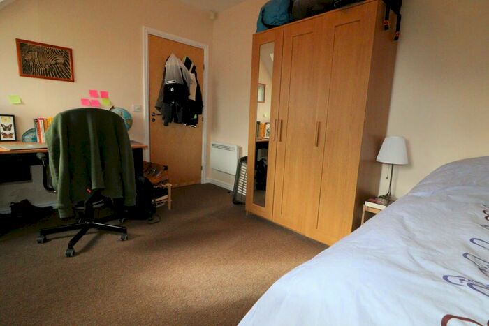 1 Bedroom Flat For Sale In Holland Close, Loughborough, LE11