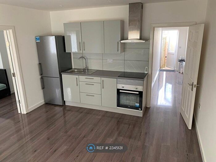 1 Bedroom Flat To Rent In Fulwood Avenue, Bournemouth, BH11