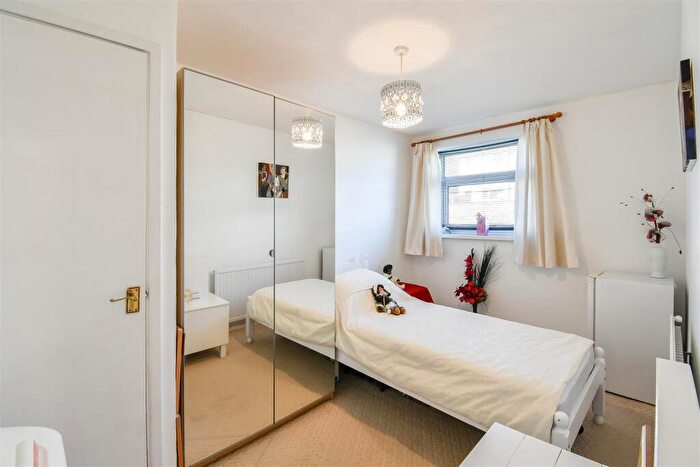 2 Bedroom Semi-Detached House For Sale In Holton Road, Barry, CF63