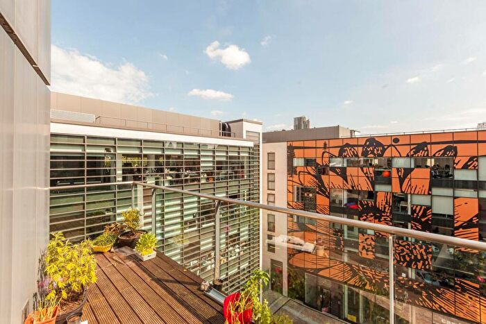 1 Bedroom Flat To Rent In Brewery Square, Clerkenwell, London, EC1V