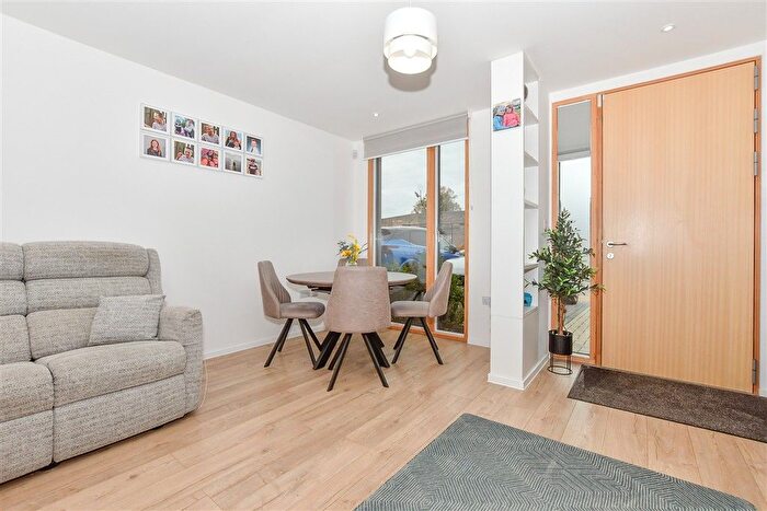 3 Bedroom Terraced House For Sale In Khartoum Parade, Chatham Maritime, Chatham, Kent, ME4