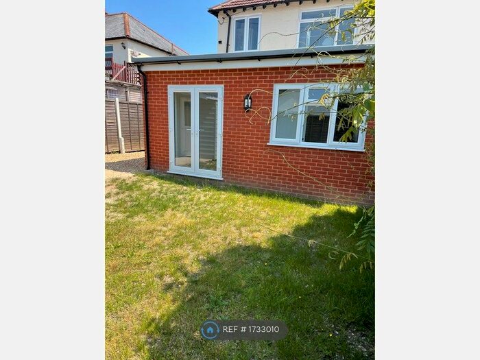 1 Bedroom Flat To Rent In Hampton Lane, Blackfield, Southampton, SO45