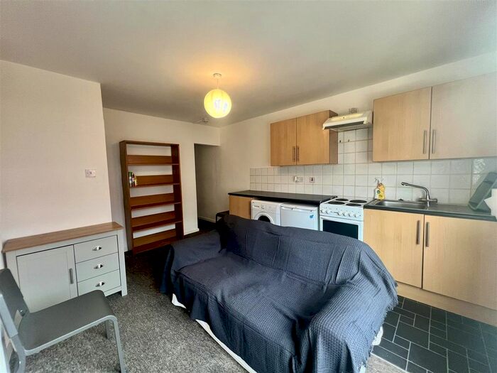 1 Bedroom Property To Rent In Landseer Terrace, Bramley, Leeds, LS13