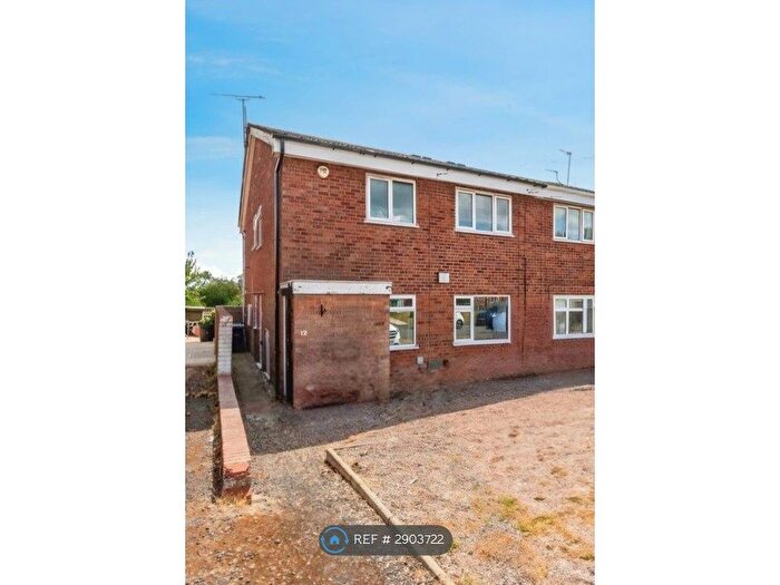 2 Bedroom Maisonette To Rent In Warren Close, Dudley, DY4