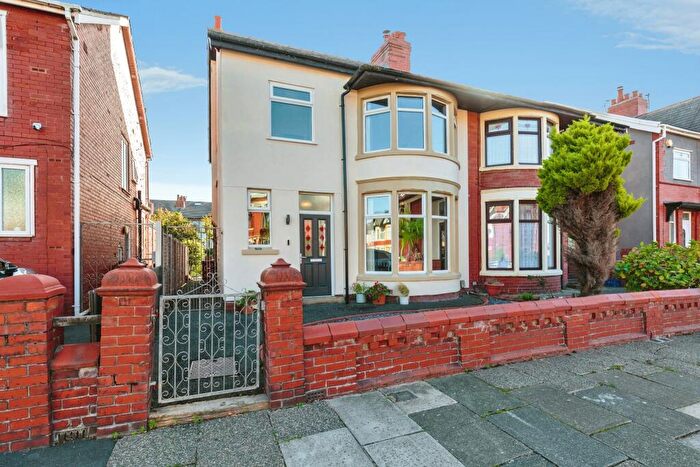 3 Bedroom Semi Detached House For Sale In Argyll Road, Blackpool, FY2