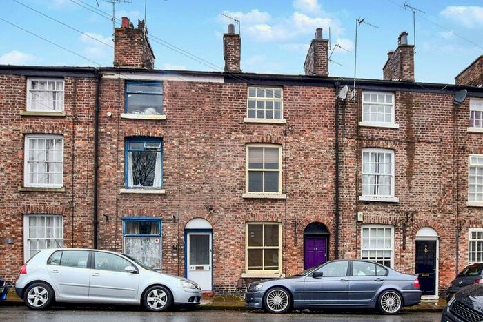 3 Bedroom Terraced House To Rent In St. Georges Street, Macclesfield, Cheshire, SK11