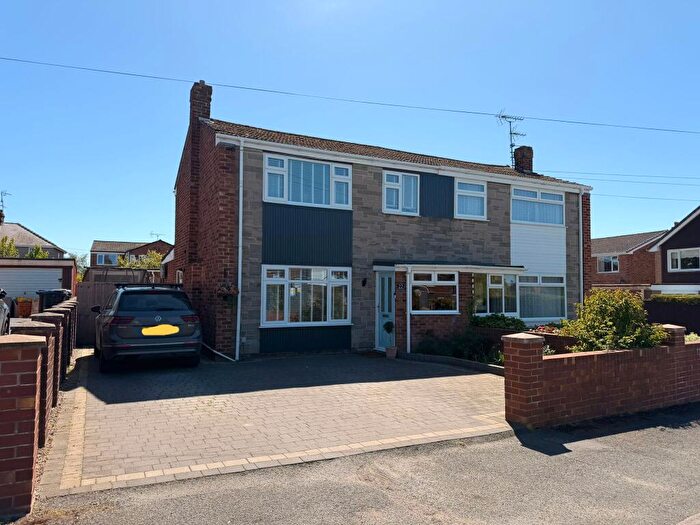 3 Bedroom Semi-Detached House For Sale In Somerville Close, Neston, CH64