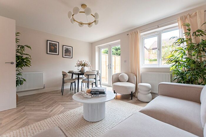 3 Bedroom Semi-Detached House For Sale In Siren Close, Birchwood, WA3 - Photo 11