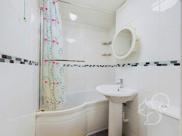 1 Bedroom Flat To Rent In Claremont Heights, Colchester, CO1