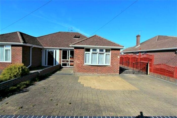 3 Bedroom Semi-Detached Bungalow To Rent In Rogers Road, Bishopstoke, SO50