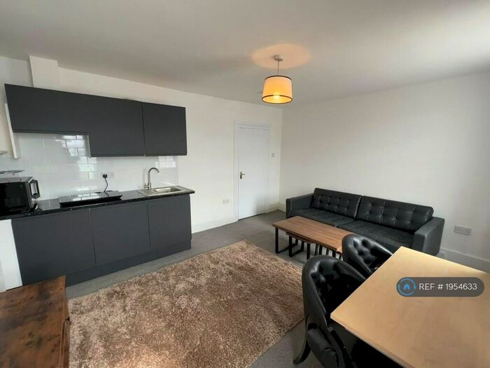 1 Bedroom Flat To Rent In Camden High Street, London, NW1