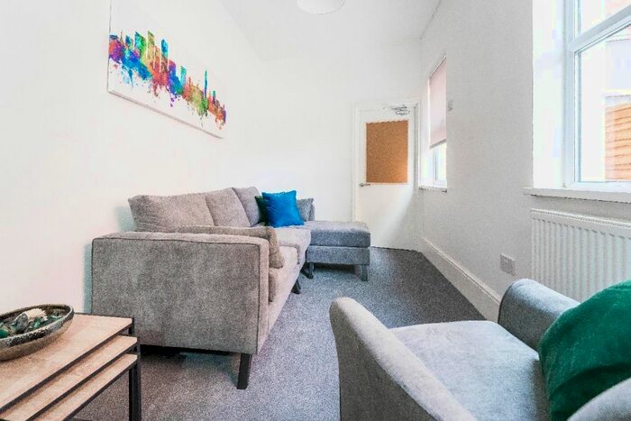 5 Bedroom Terraced House To Rent In Pershore Road, Selly Park, Birmingham, B29