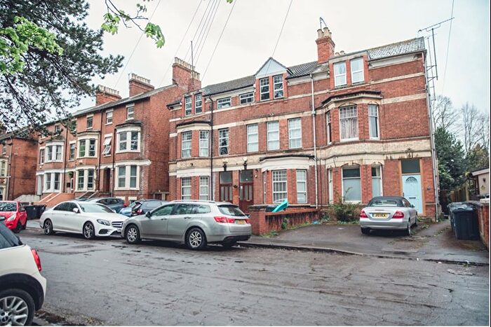 1 Bedroom Flat For Sale In Weston Road, Gloucester, GL1