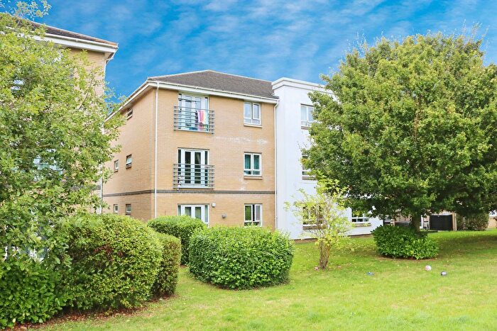 2 Bedroom Flat To Rent In Sovereign Heights, Langley, Slough, SL3