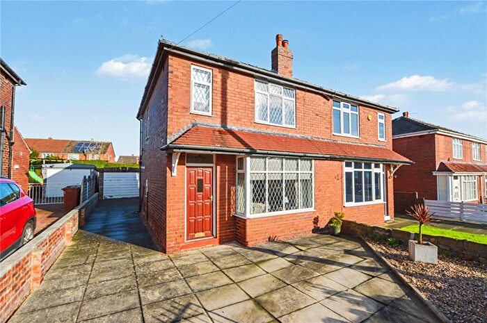 2 Bedroom Semi-Detached House For Sale In Knightscroft Drive, Rothwell, Leeds, West Yorkshire, LS26