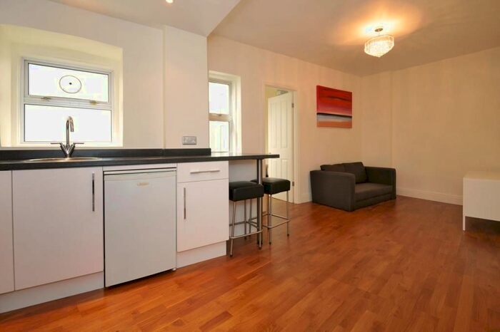 1 Bedroom Flat To Rent In Clanricarde Gardens, Notting Hill, W2
