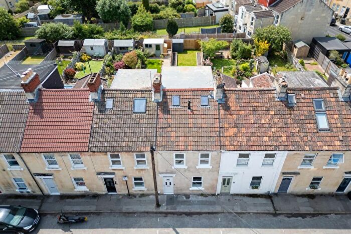 4 Bedroom Property To Rent In Caledonian Road, Bath, BA2