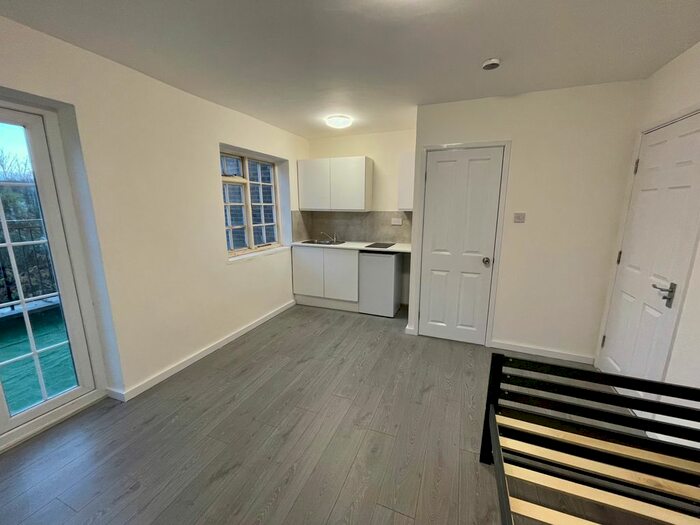 Studio To Rent In Mulgrave Rd, Sutton, SM2