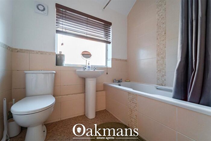 2 Bedroom Apartment To Rent In May Lane, Hollywood, Birmingham, Worcestershire, B47