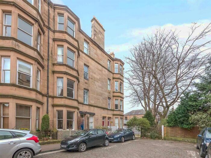 2 Bedroom Flat To Rent In Bruntsfield Gardens, Bruntsfield, Edinburgh, EH10