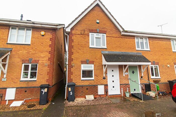 2 Bedroom Terraced House For Sale In Durban Road, Leicester, LE4