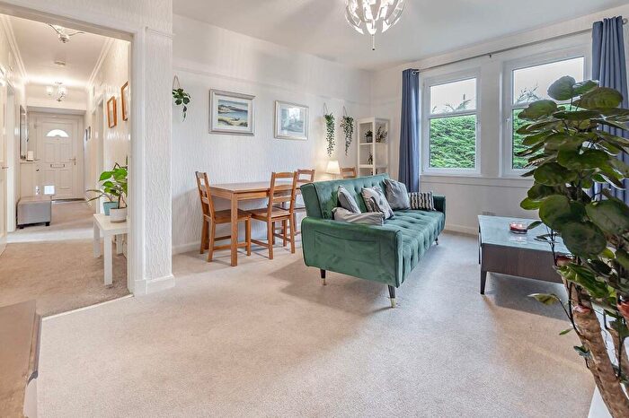 3 Bedroom Flat For Sale In Bridgeness Road, Bo'ness, EH51