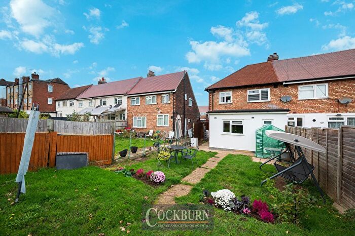 3 Bedroom End Of Terrace House For Sale In Kingsground, Eltham, SE9