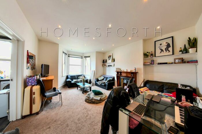 2 Bedroom Flat To Rent In Cricklewood Lane, Cricklewood, NW2