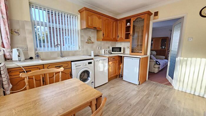 2 Bedroom Semi-Detached Bungalow For Sale In Church Street, Digby, LN4