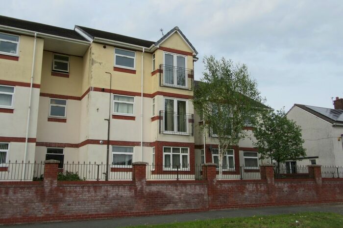 2 Bedroom Flat For Sale In Medbourne Court, Kirkby, Liverpool, L32