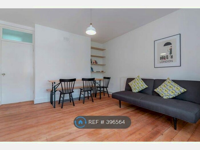 3 Bedroom Flat To Rent In Trevose House, London, SE11