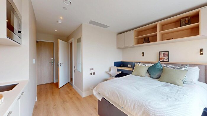 Studio To Rent In The Mall, London, W5