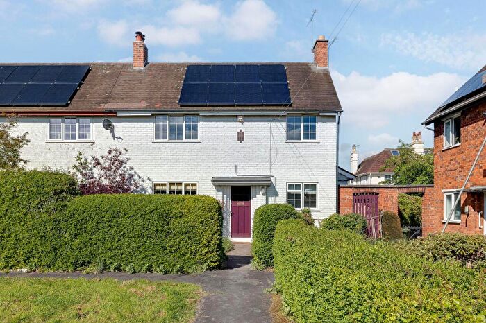 3 Bedroom Semi-Detached House For Sale In Quarry Hill, Farndon, CH3