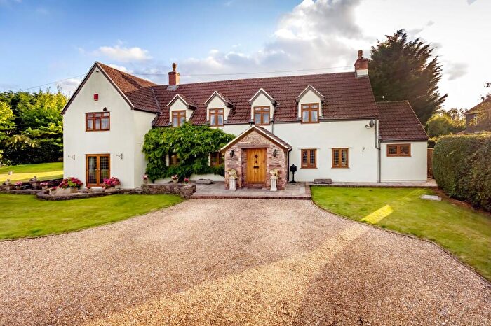 4 Bedroom Detached House For Sale In Cooks Lane, Coalpit Heath, BS36