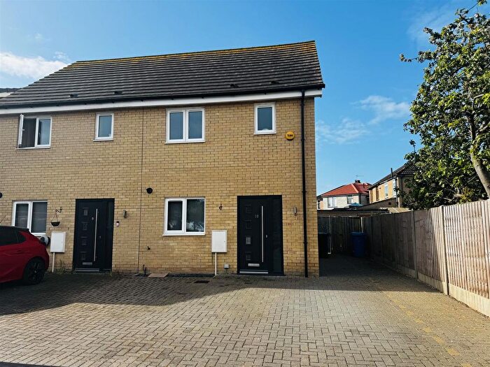 2 Bedroom Semi-Detached House For Sale In Hulver Court, Ipswich, IP3
