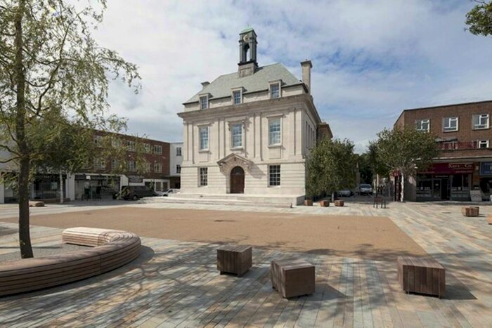 1 Bedroom Flat To Rent In Magistrates House, Brentford, TW8