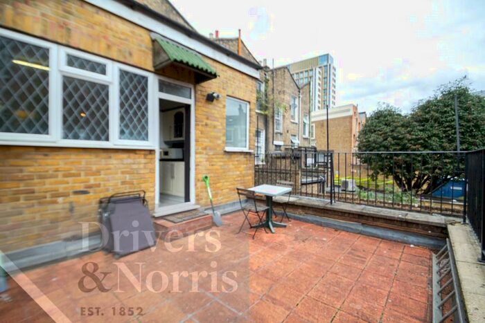 2 Bedroom Apartment To Rent In Junction Road, Archway, London, N19