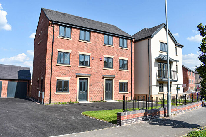 3 Bedroom House To Rent In The Avenue, Corby, NN17